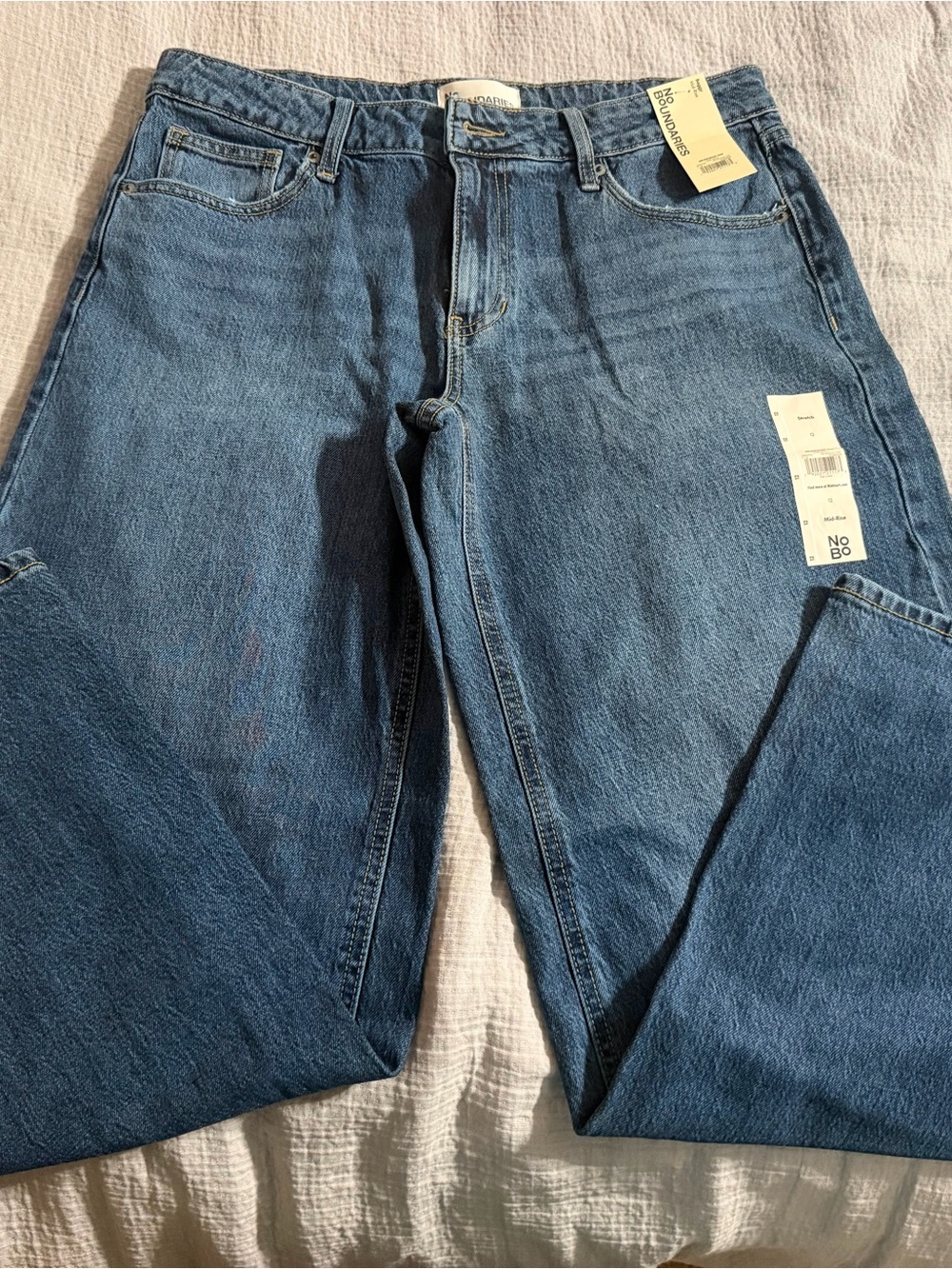 No Boundaries Women's Mid-rise, Baggy Wide-Leg Jeans - Size 12